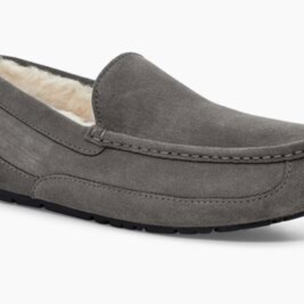Brand New - UGG Ascot Slipper, Grey Suede, Men’s size 9